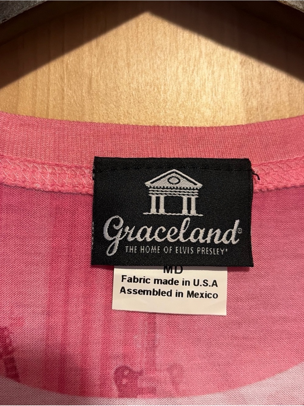Graceland Official Elvis Presley Pink Cadillac Tee Shirt Pink USA AOP Medium - Picture 2 of 7